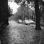 125574 Gezicht op de Maliesingel te Utrecht, tijdens regenachtig herfstweer.